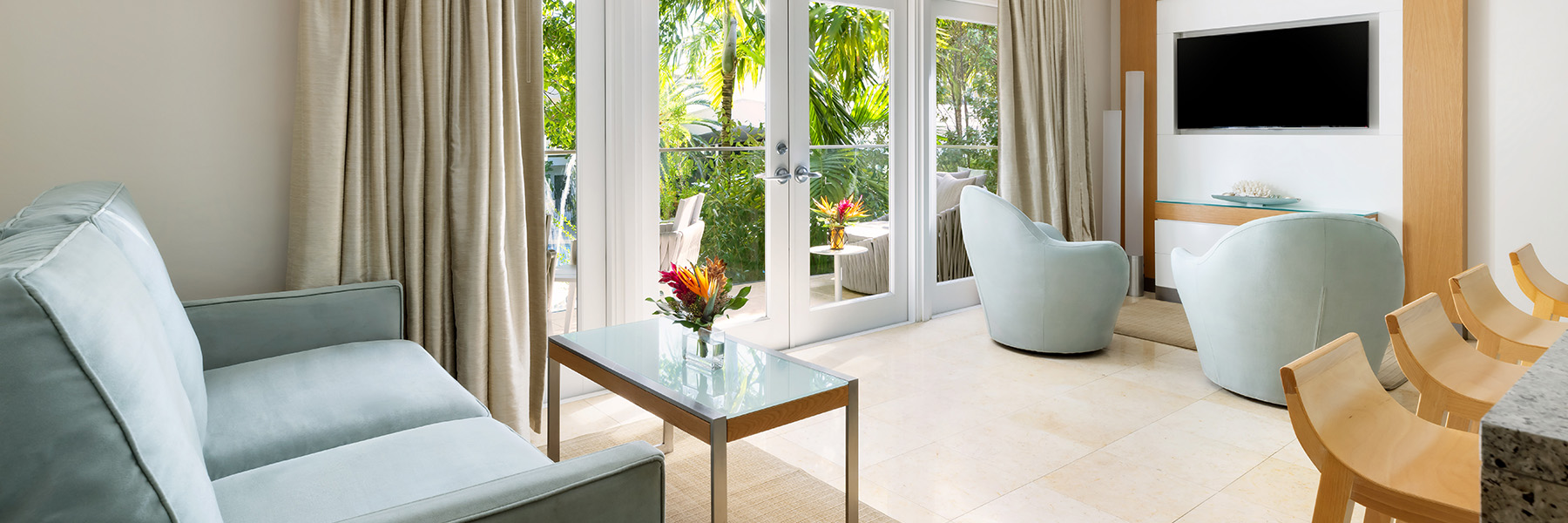 Santa Maria Suites Florida Services and Amenities